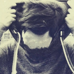 Денис Толстенев