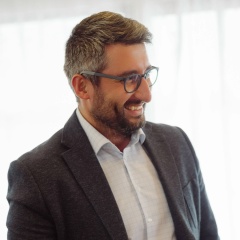 Георгий Караханов