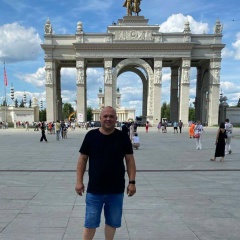 Равиль Сюняев, Москва