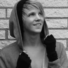 Elliot Woodgate, 03.03.1996