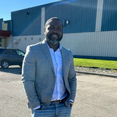 Fowode Femi, Winnipeg