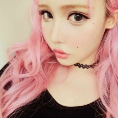 Arielle Caroline, 19.02, Roma