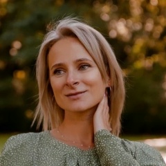 Надежда Богук, Praha