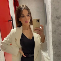 Аннушка Иса, Алматы