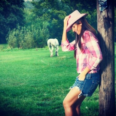 Аня Уварова, 01.04.2000, Москва