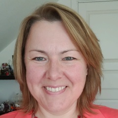 Elena Larsen, 13.04.1976, Sønderborg