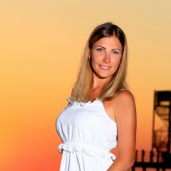 Olesya Karpova, Bünde