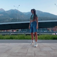 Анна Тихонова