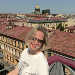 Аня Малахова, Москва