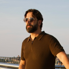 Vitalii Omelchenko, Los Angeles