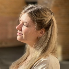 Кулакова Оксана, 24.04