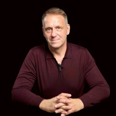 Эдуард Хлопов, Москва