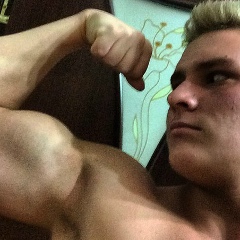 Макс Спиридонов, 24.02.1998, Ставрополь