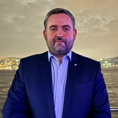 Максимиллиан Селютин