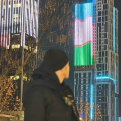 Normally-Do Normally-Be, Москва