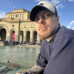 Tolik Konovalov, Санкт-Петербург