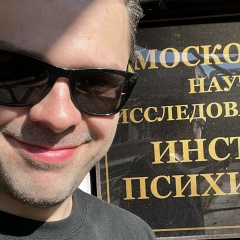 Владимир Антонов, Москва