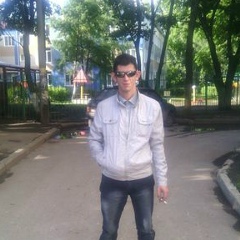 Женя Саурский