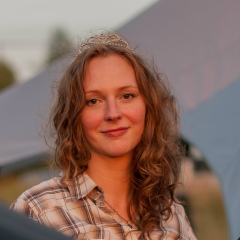 Аня Миронова, 18.06, Петергоф