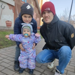 Тёма Ефремов, Москва