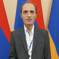 Ваник Никоян, Ереван