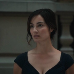 Лола Иванова