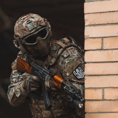 Женёк Жариков, Москва