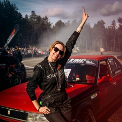 Анна Холод, 12.04