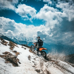 Эмиль Дзауров, Алматы