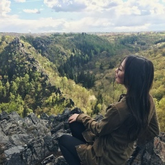 Ася Мережепова, Praha