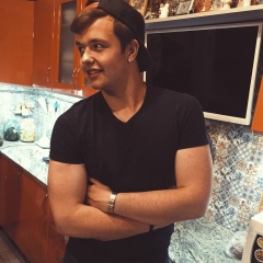 Владислав Бенюмов, Москва