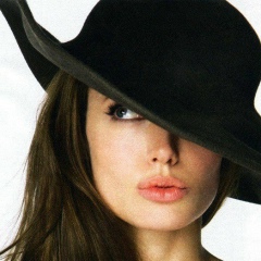 Lucy Hovhannisyan, Ереван