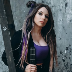 Юля Котик, Москва