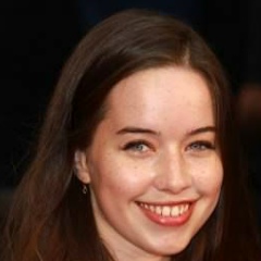 Anna Popplewell, 11.10.1991, Новосибирск