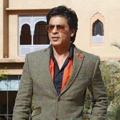 Эсмира Кхан, Москва