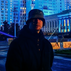 Миша Серов, Москва