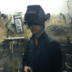 Антон Константинов