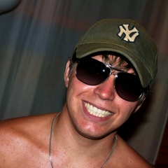 Александр Лузгин