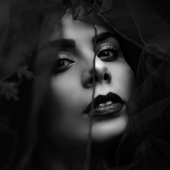 Манэ Тангян, 19.10, Москва