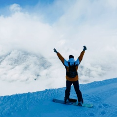 Александр Белов