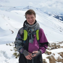 Юрий Ручьев
