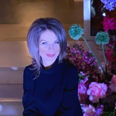 Теона Теона, Алматы