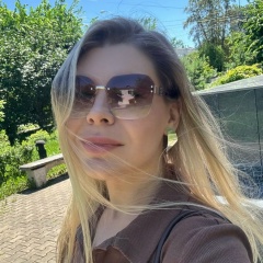 Александра Колесникова