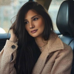 Юлия Черешнева, Санкт-Петербург