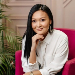 Лаура Медеуова, Новосибирск