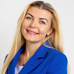 Анастасия Смолинец, 24.04.1982, Санкт-Петербург