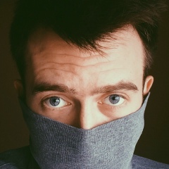 Евгений Лазарев
