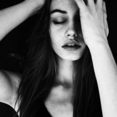 Моника Романова