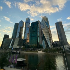 Ева Ева, Москва