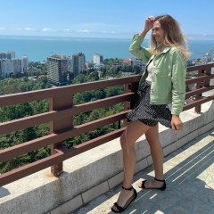 Виктория Томас